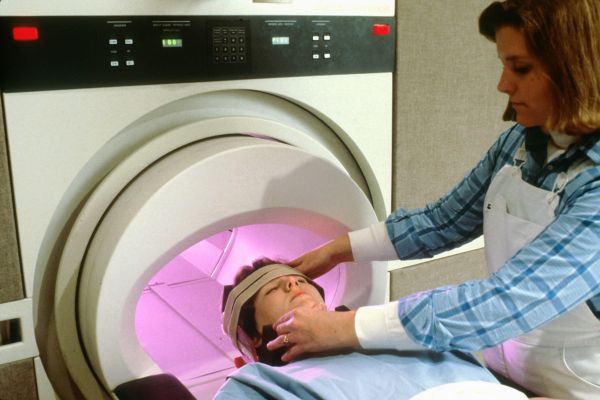 Les bienfaits de la photobiomodulation pour atténuer la douleur